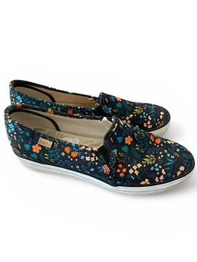 Keds X Rifle paper company Navy Floral Slip-On sneakers, super cute! 🌼